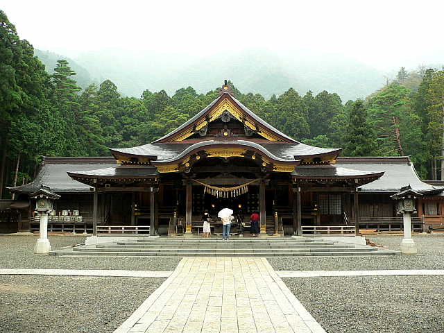 越後一の宮　弥彦神社